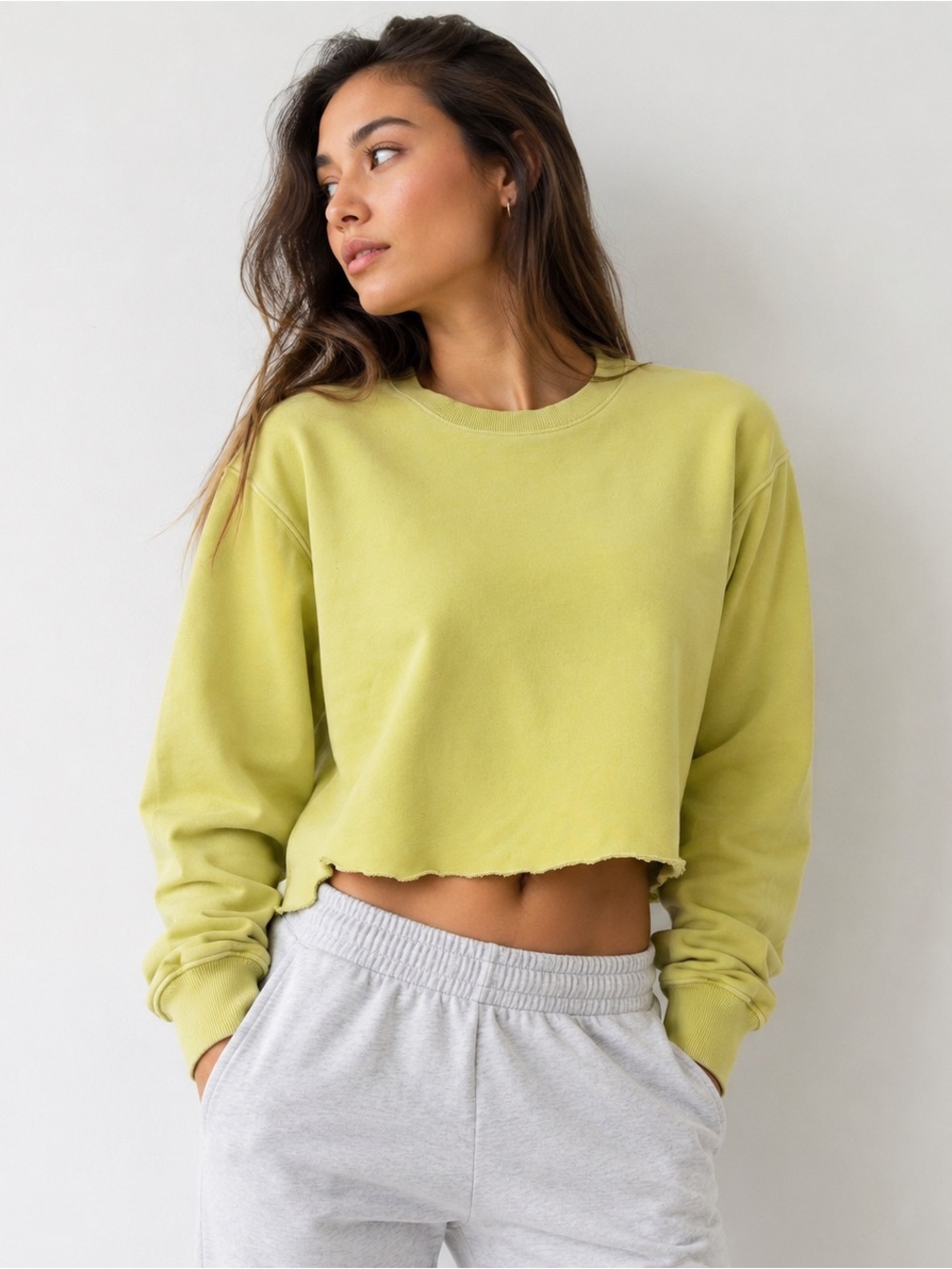 Aritzia TNA Sweatfleece Cozy Fleece Cropped Crewneck Sweatshirt Lime S